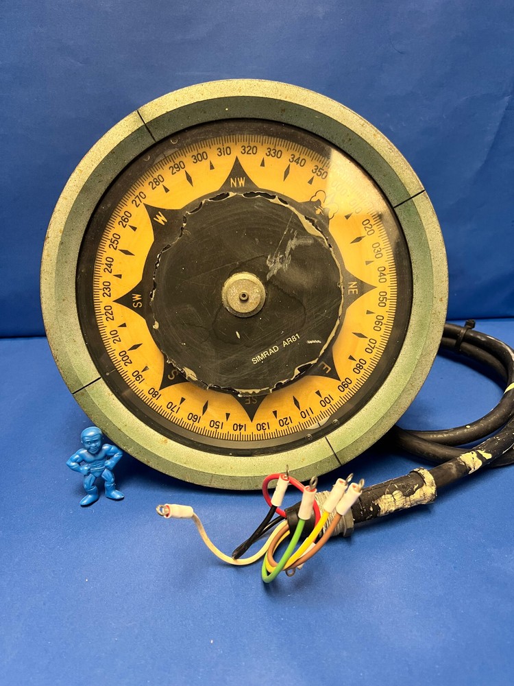 SIMRAD AR81 Bearing Repeater Compass 27101732