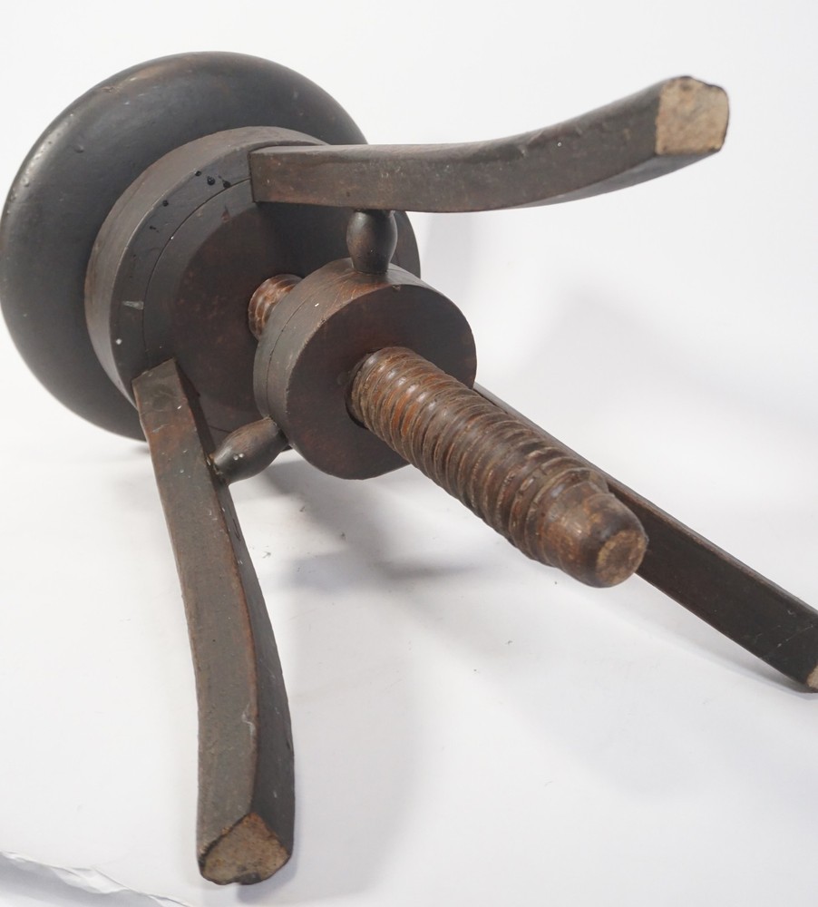 Antique Wood Stool Piano Stool Adjustable Tripod