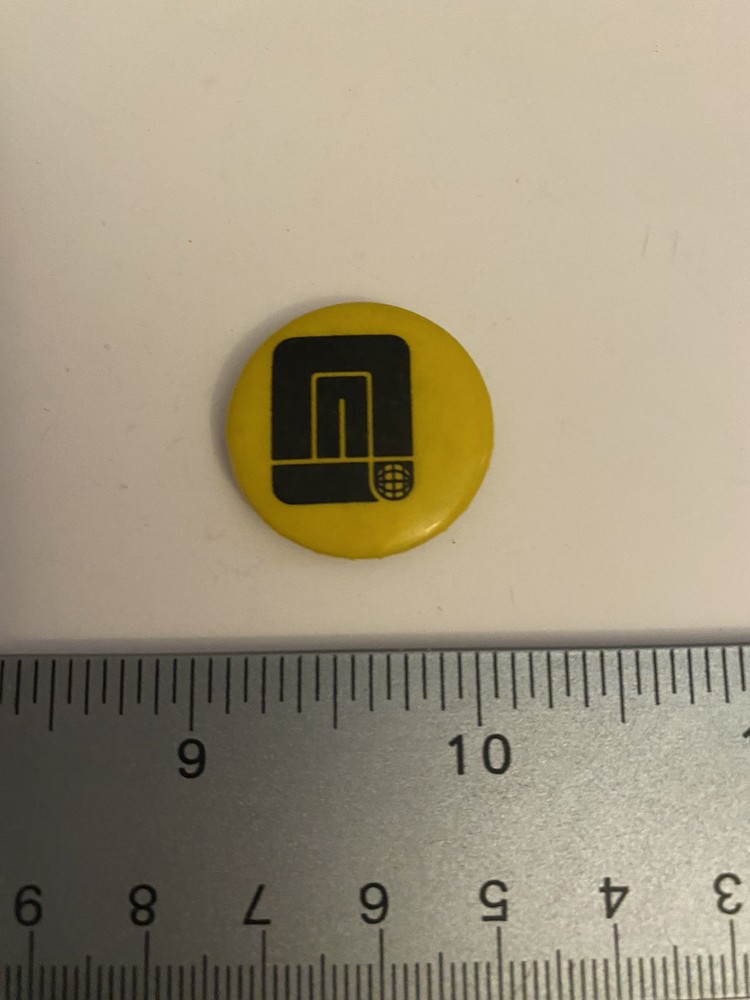 Advertising Pin Back Button P94