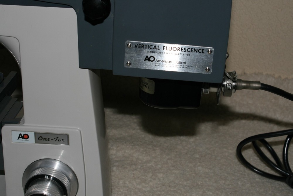 *Sale* AO Microstar 110 FLUORESCENCE / Brightfield Microscope, Refurbished.