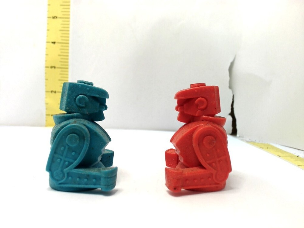 Robot Finger Fighter Red & Blue Rock 'em Sock 'em Preowned