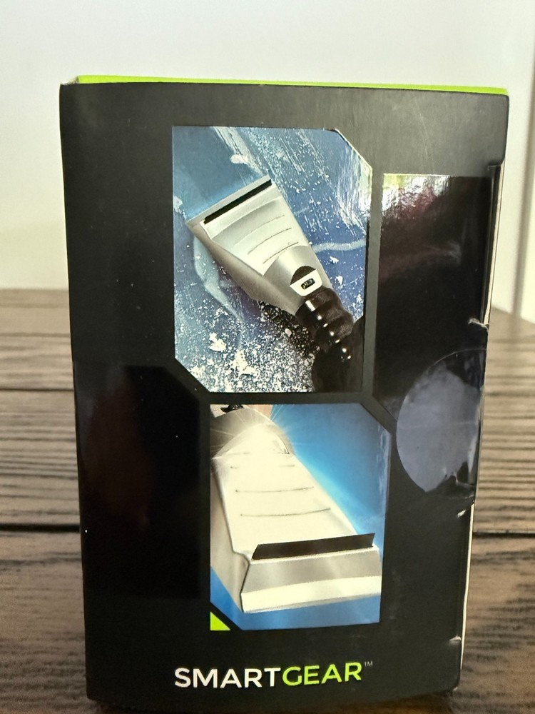 SMARTGEAR Light-Up Heated Ice Scraper 12V - 15ft Cord - Squeegee Function