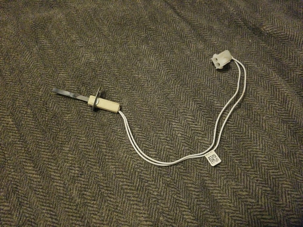 White-Rodgers 768A-4 / 41K5601 Silicon Nitride Ignitor - Used