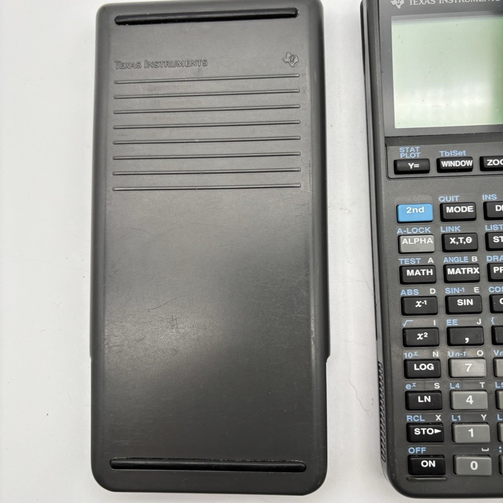 Texas Instruments TI-82 Graphing Calculator Tested Works.