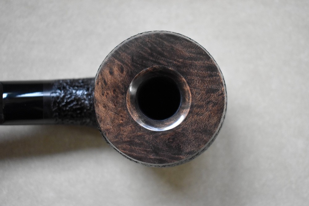 Moretti Pipe Super Magnum Black Rusticated Freehand