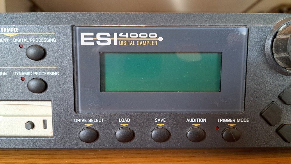 E-mu ESI-4000 Rackmount Digital Sampler - EXCELLENT - w/ manual
