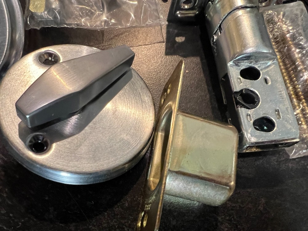 Falcon D271 626 Deadbolt Turn Inside x Occupancy Indicator – Open Box