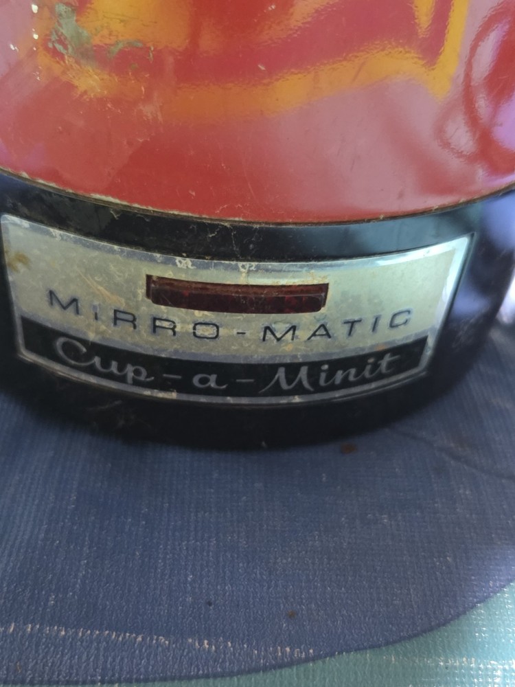 mirro matic percolator. 10 Cup. Untested. Needs Cleaned. See Pics