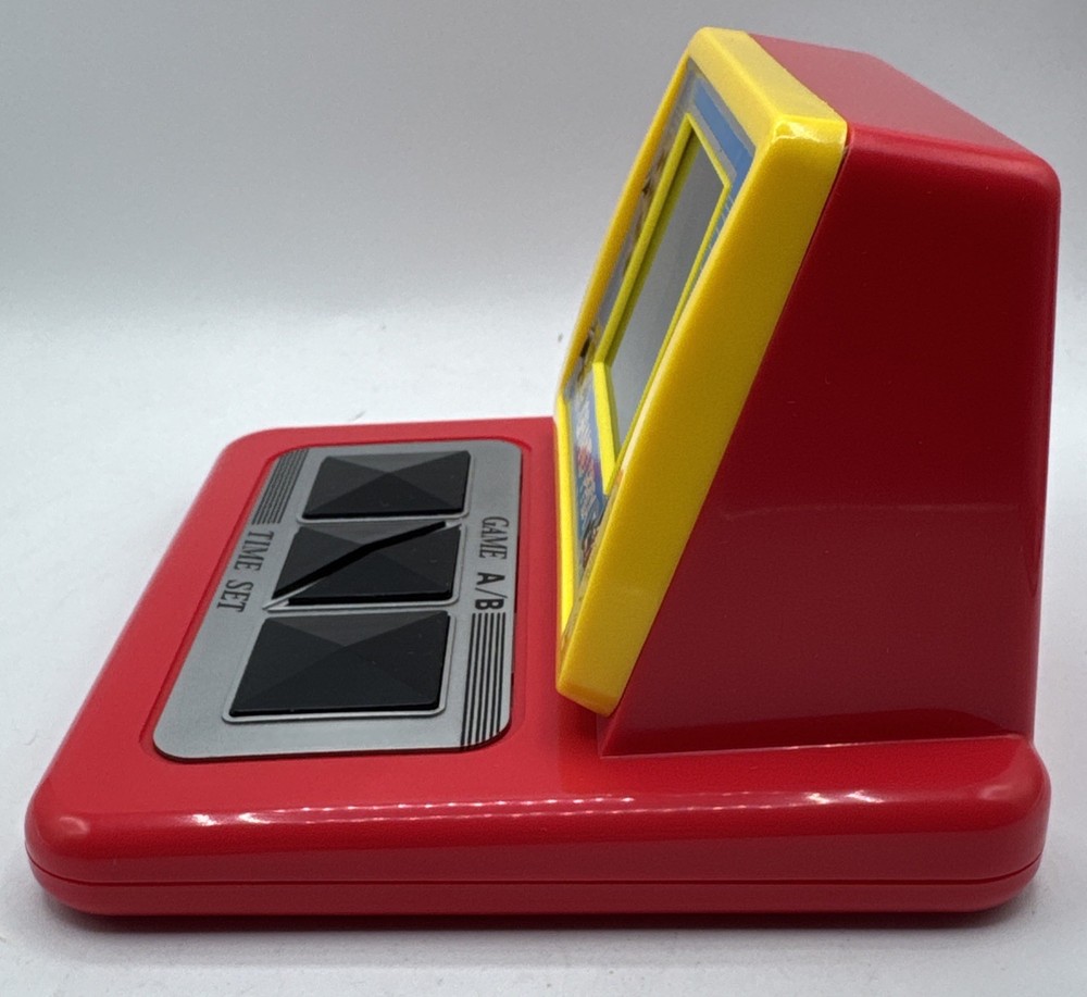 Table Top Electronic Game Grand Prix Giant Screen 8805C