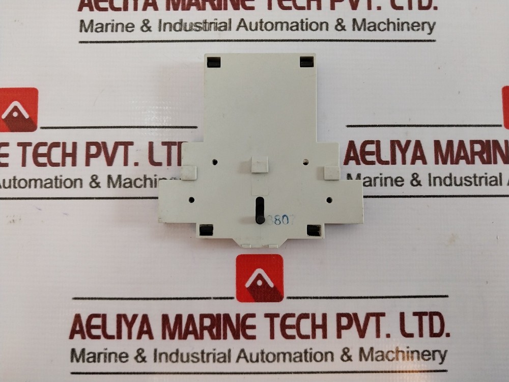 MPA-0011 Auxiliary Switch 500V 6A AC15 T.200