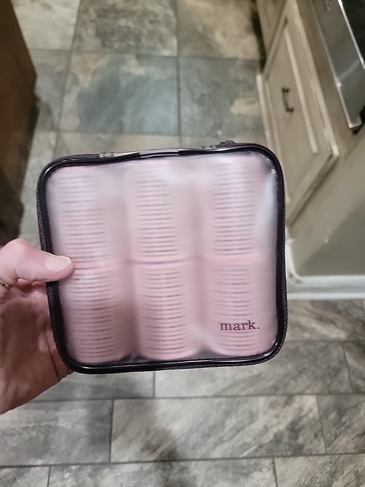 AVON Mark VA-VA-VOLUME Clipless Curler Set in reusable zip case