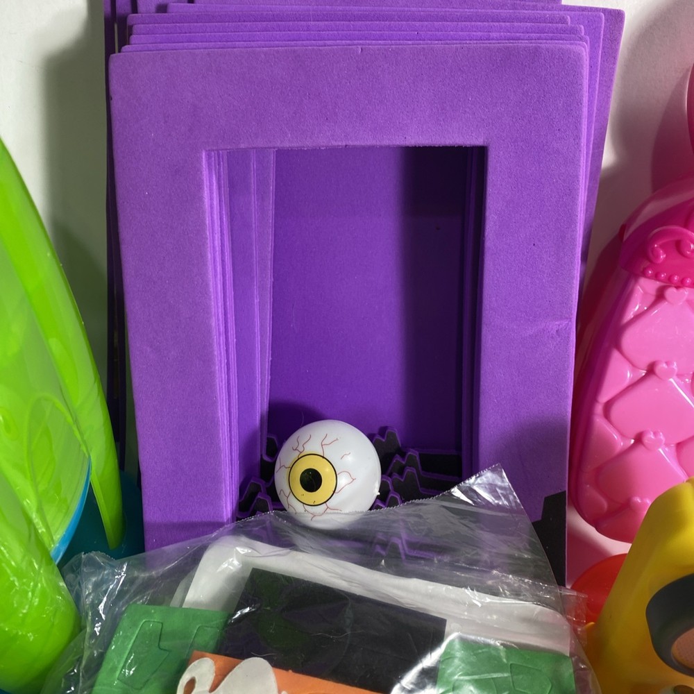 various toy lot 20 Plus Including A Working Bubble Machine With Bubbles