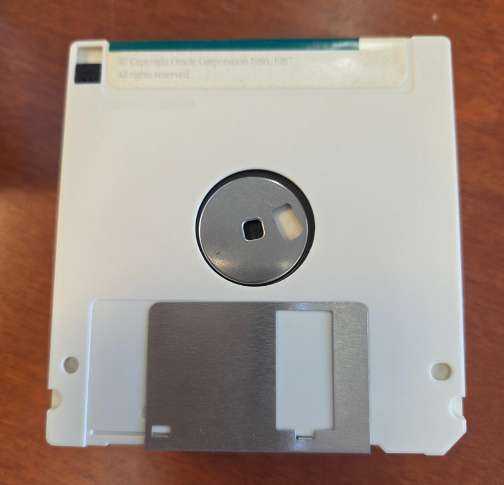 1987 Oracle Database Installation Software 3.5" Discs Total of 11 Discs