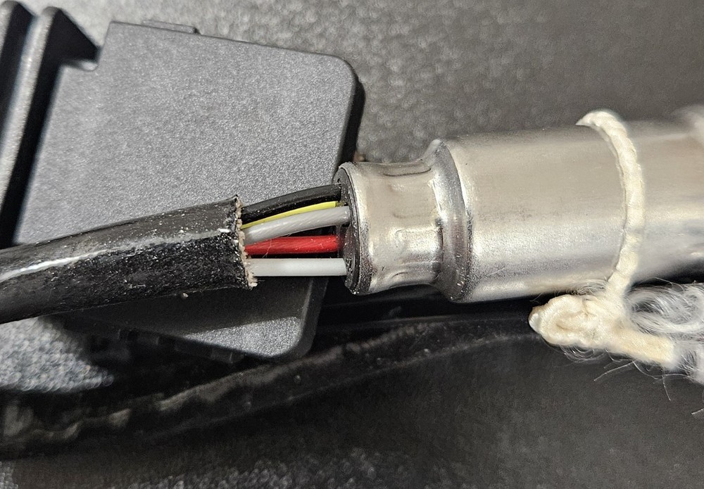 NTK Oxygen Sensor: UAR9000-EE035