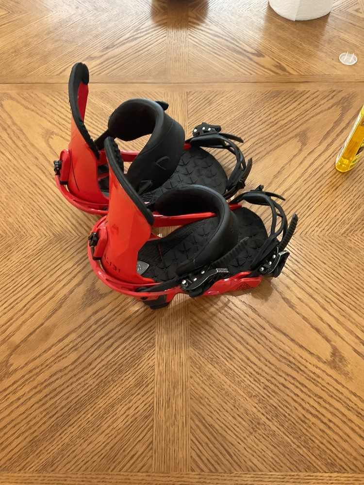 Salomon Alibi Snowboard Bindings Medium
