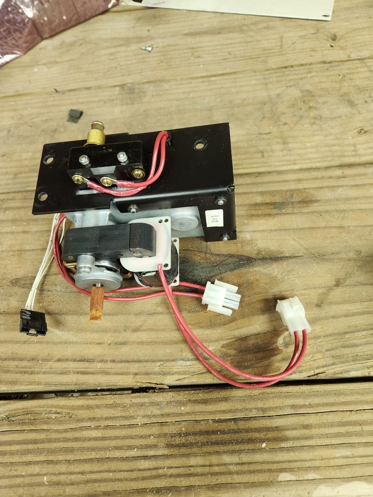 Sorvall Super T 21 Latch Assy.