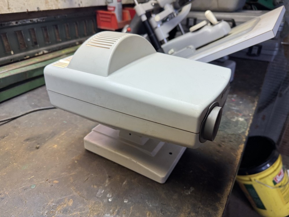 Topcon ACP-7S chart projector for eye exam