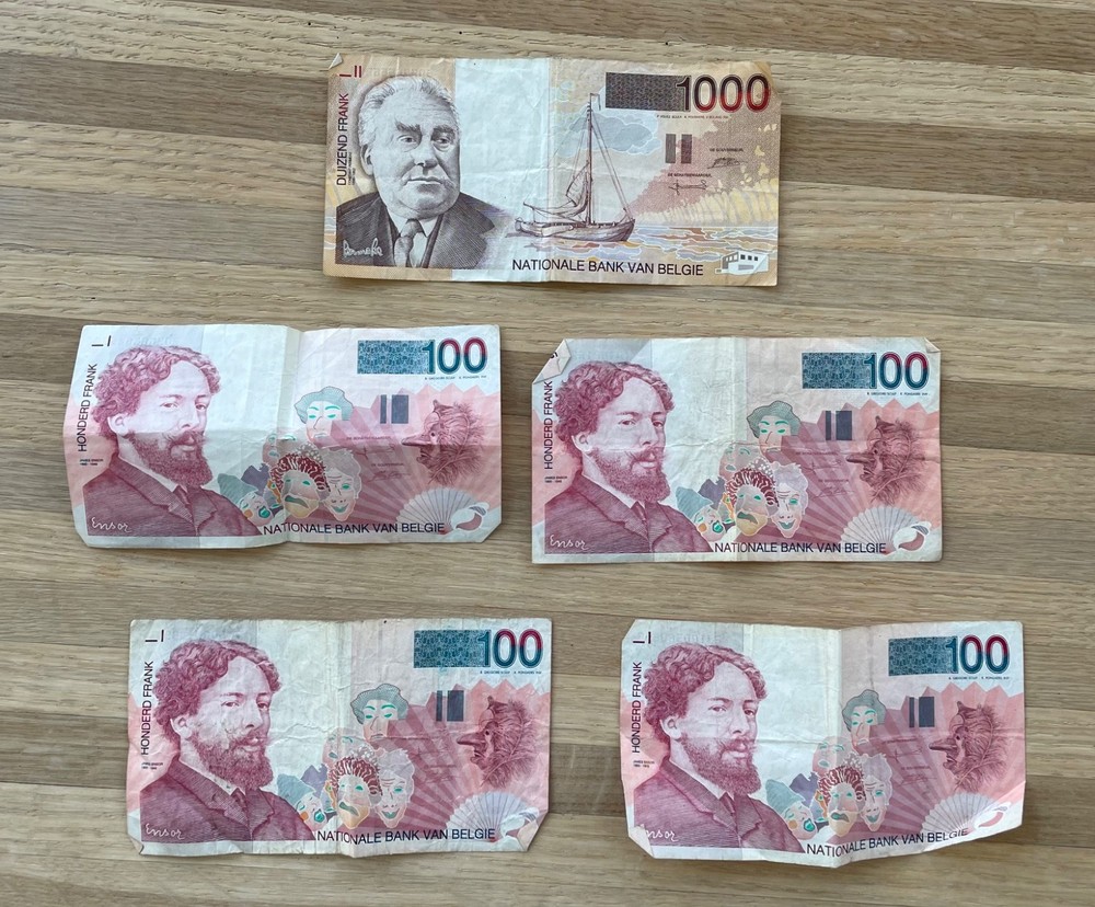 Belgian Franc Notes - 1 x 1,000, 4 x 100