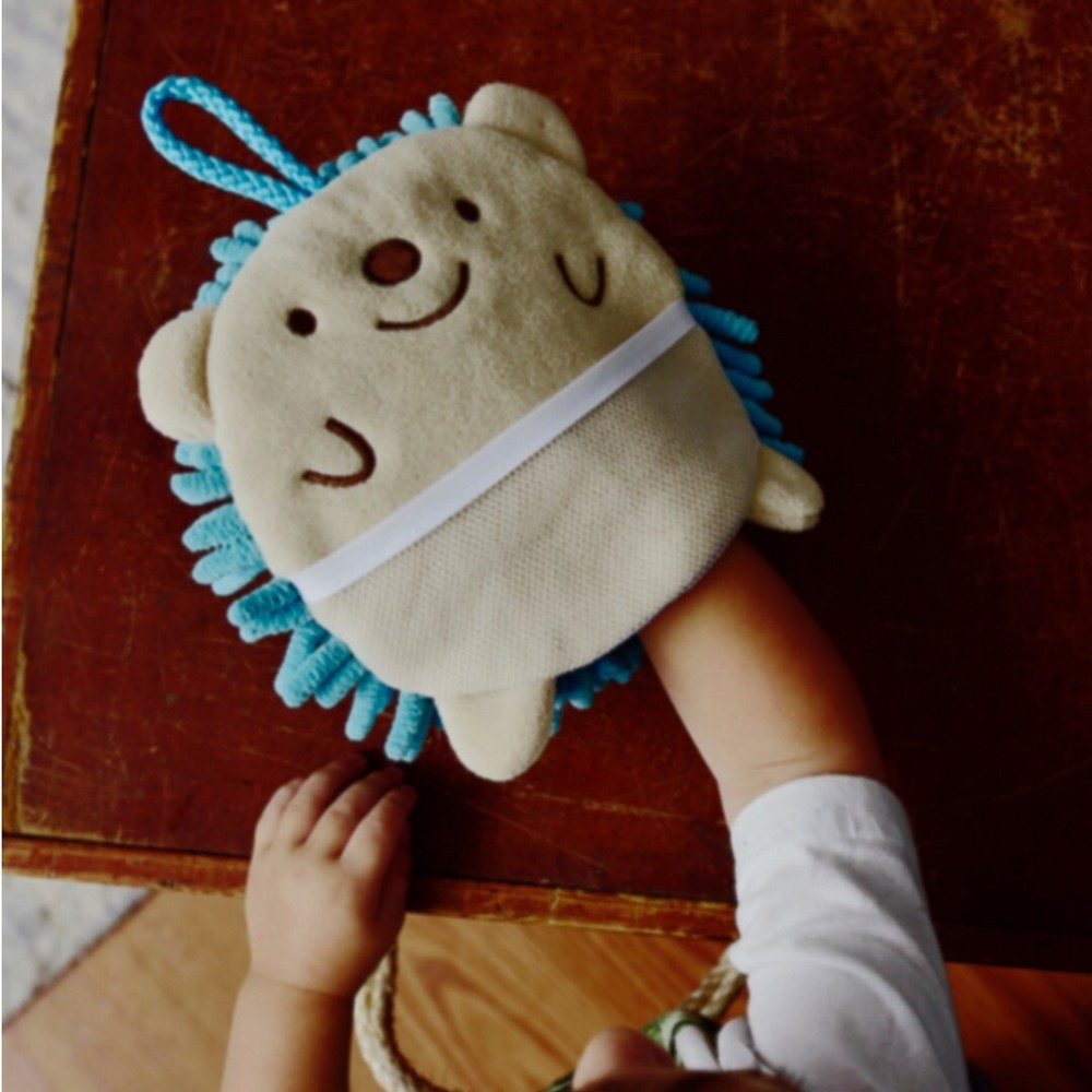 New Daiso Japan Hedgehog Microfiber Mitten Cleaner