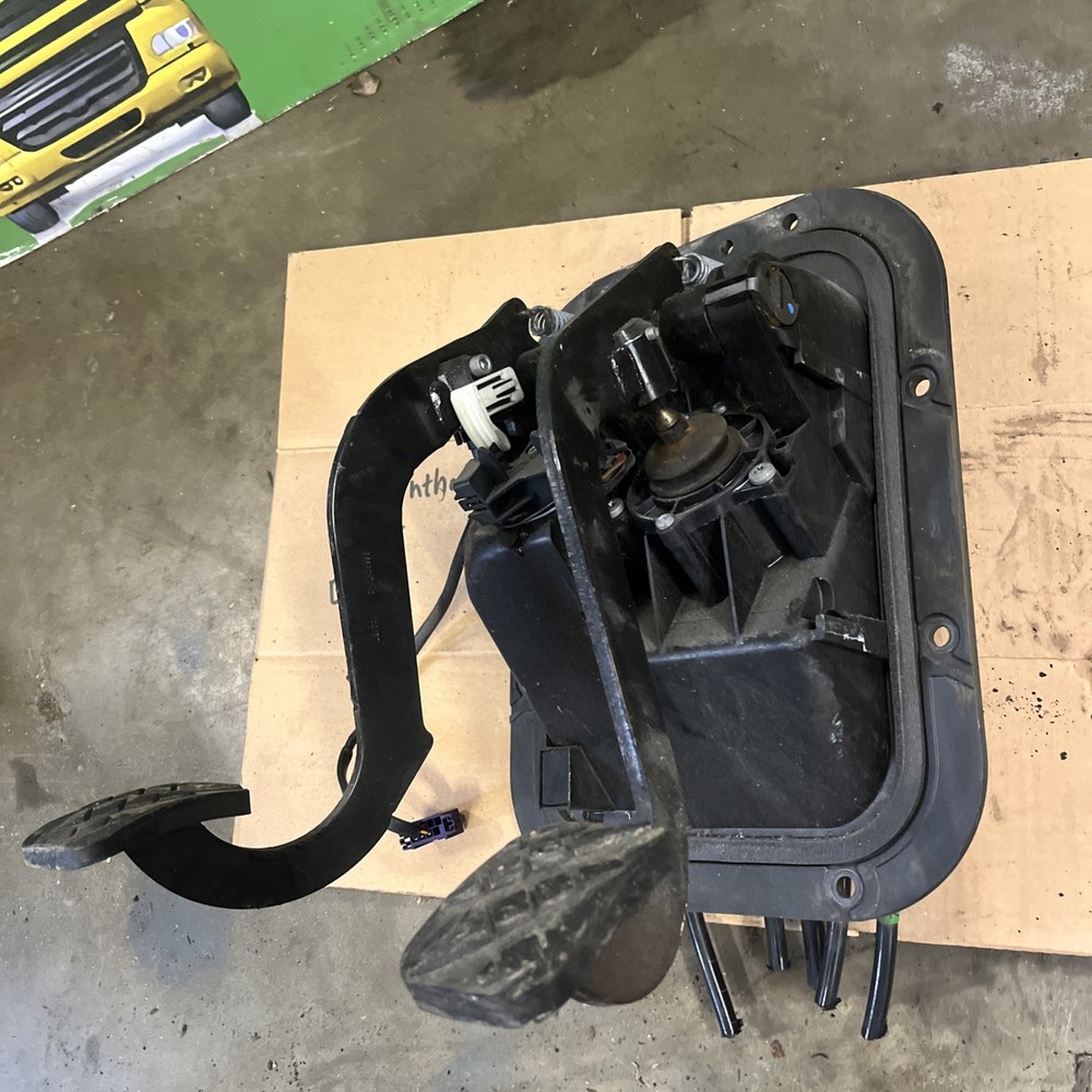 LF DAF 45/55 PEDAL BOX