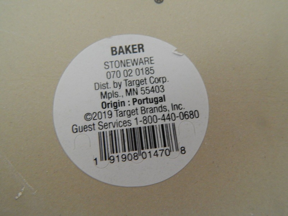 Threshold Stoneware Baking Dish 2.5 qt Oval Dishwasher/Microwave Safe