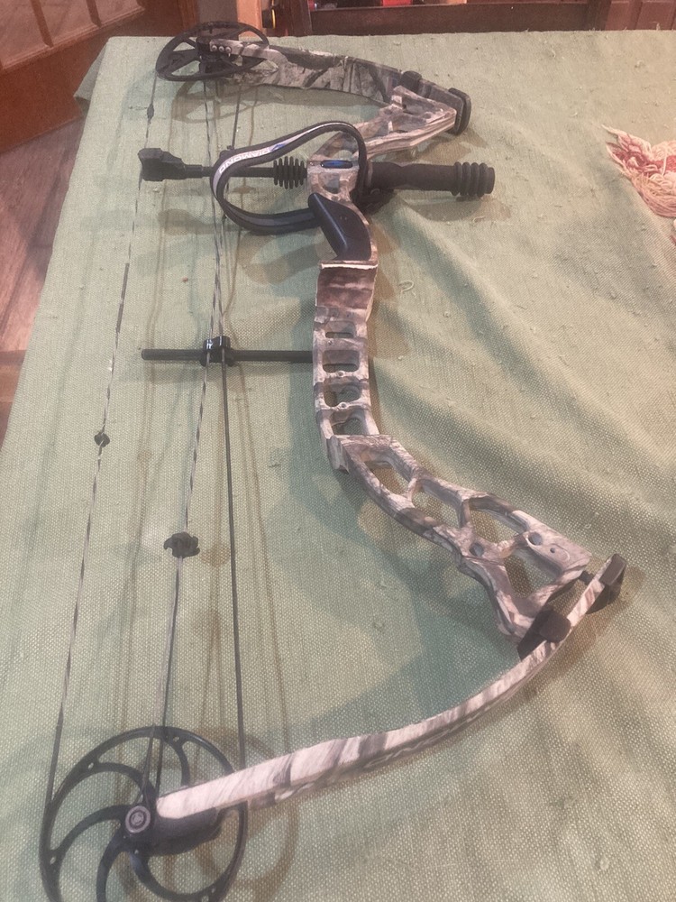Diamond Outlaw Compound Bow