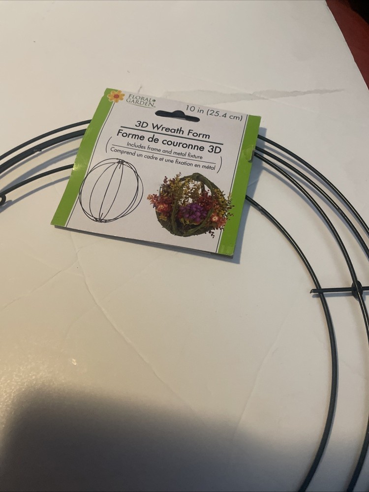 Metal Wreath Frame Hart Hollow Wire