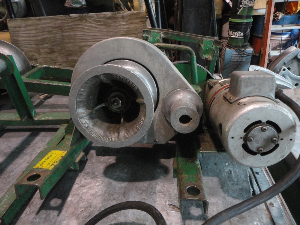 GREENLEE Tugger Cable Puller with all Hardware and Storage Box