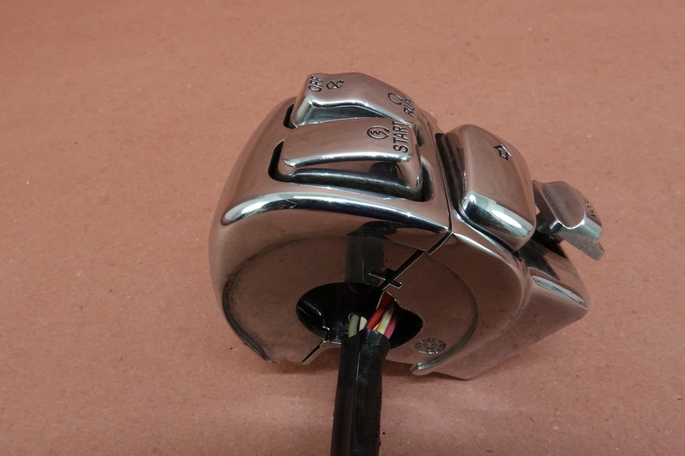 2000-2006 Harley Davidson Electra Glide RIGHT CONTROL SWITCH START STOP