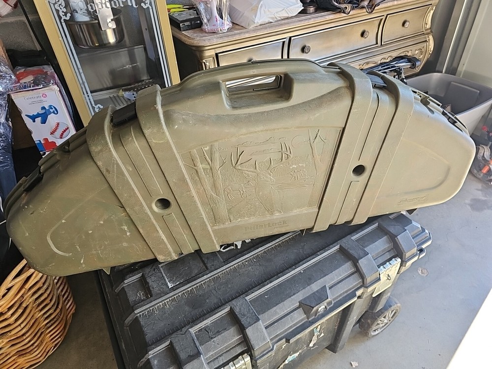 Plano 1111-00 Protector Series Single Bow Case Pillarlock System
