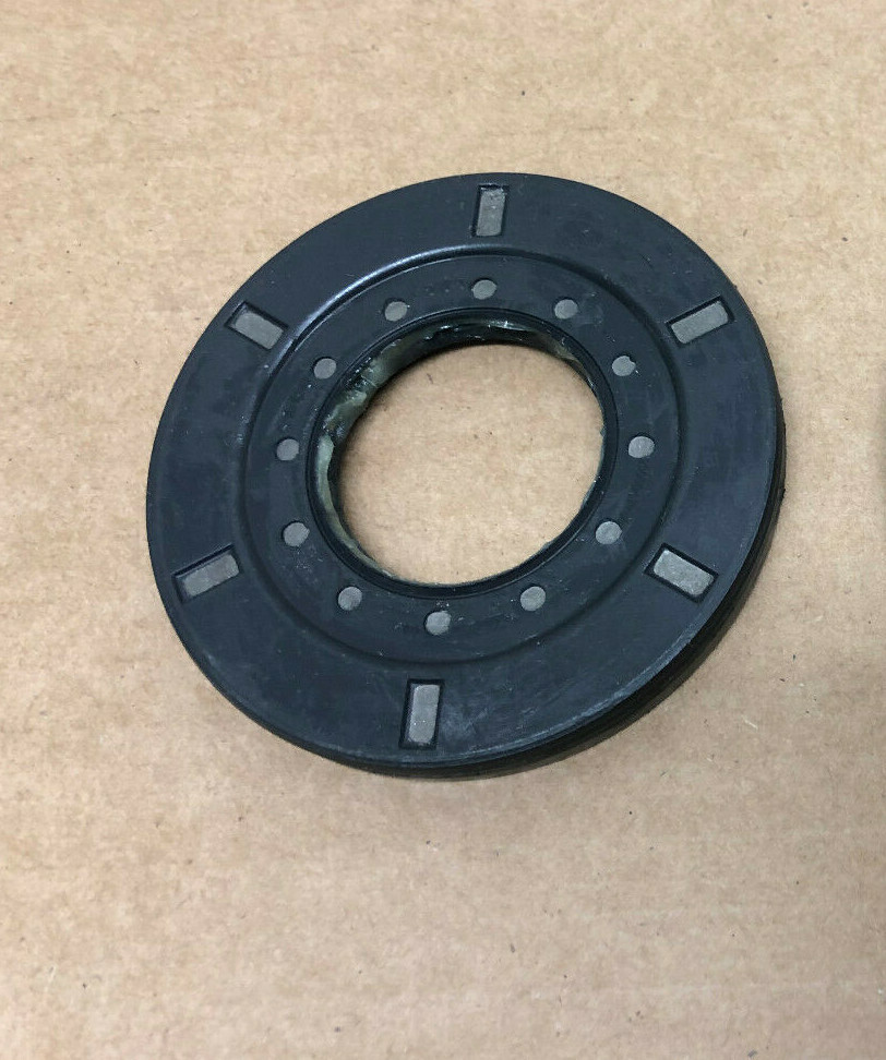 Genuine Mopar AWD Rear Diff Differential Input Shaft Seal 68268679AA Free Ship