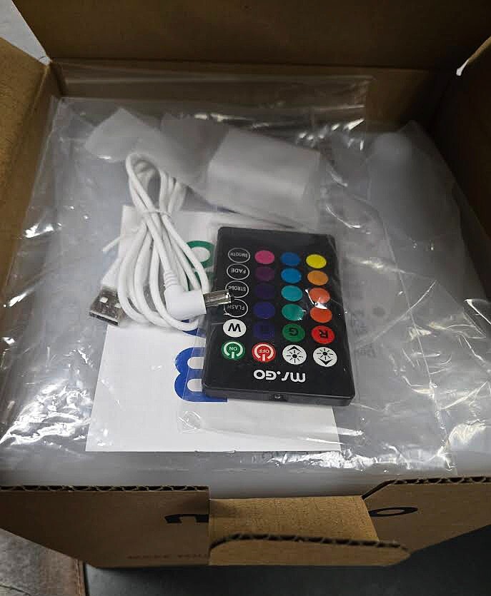 Mr. Go 8" Cube 4- Modes Light Multi Colors, Waterproof/ Rechargeable NEW in BOX