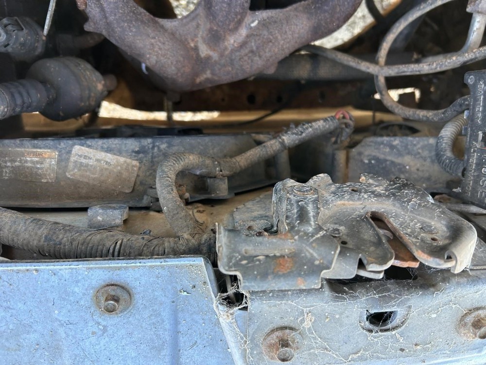 TAURUS 1998 Keys/Latches/Locks 104947746