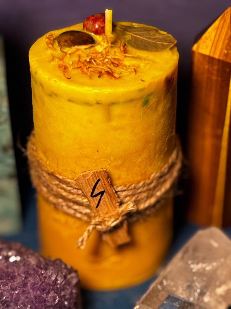 Ritual Rune Candle SOWILO