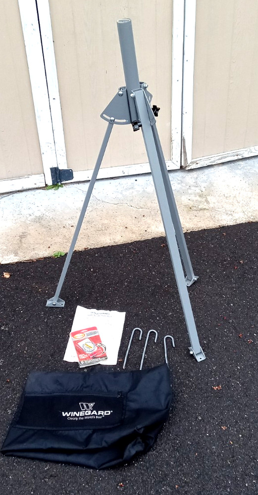 Winegard TR-3500  Satellite Antenna Tripod Mount & Satellite Alignment Compass