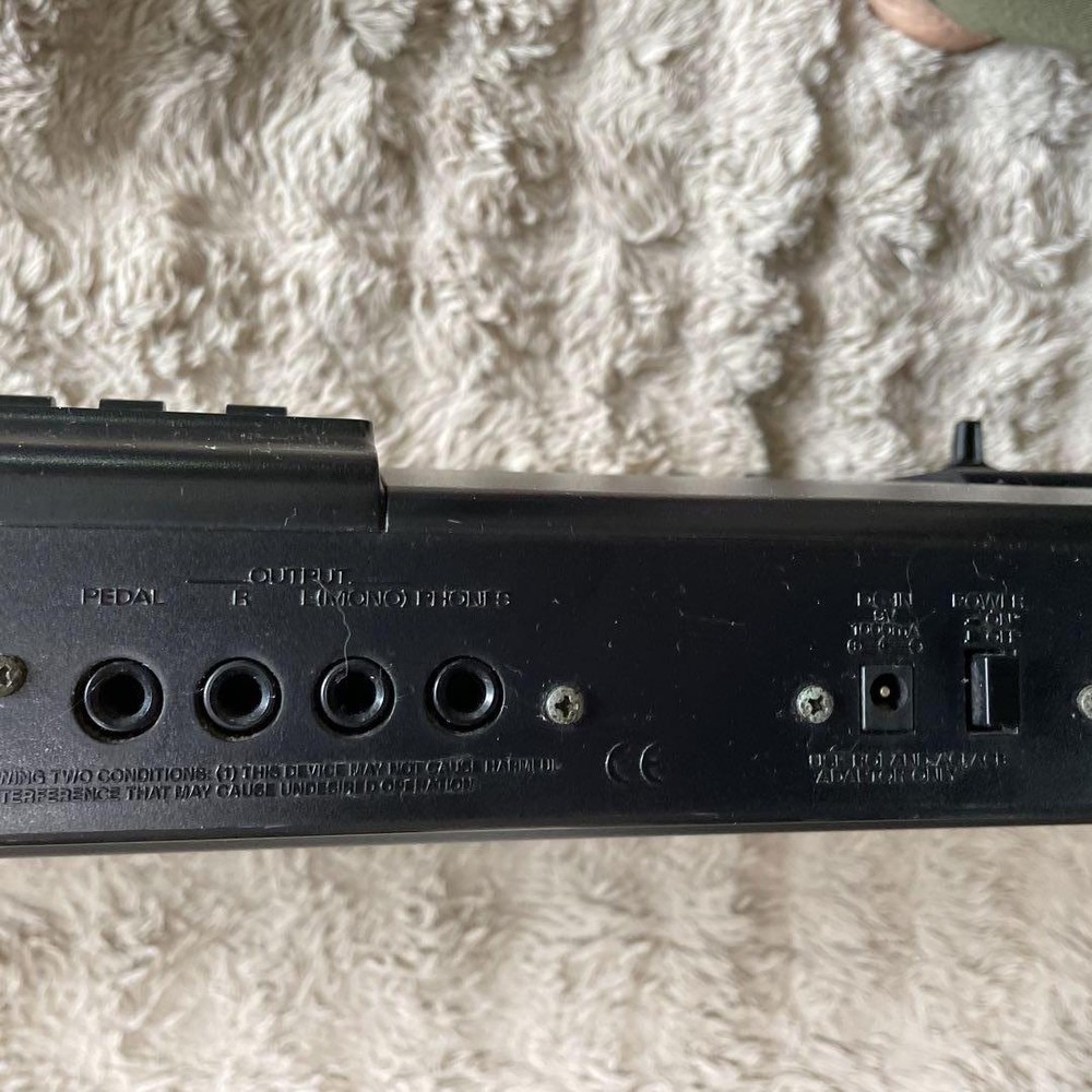 Roland XP-10 Synthesizer Black keyboard Music Instruments