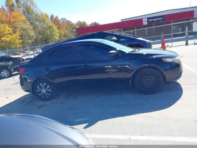 FORTE 2013 Glove Box 4908657