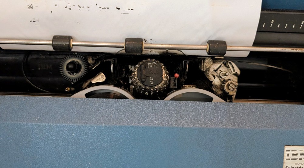 IBM Selectric II Correcting Typewriter Blue (See Description)