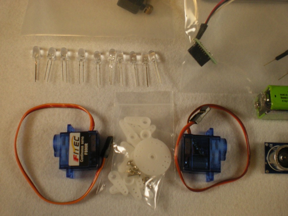 Micro Controller Basic Stamp Board Kit, + Motors + Sensors +More (DESCRIPTION)