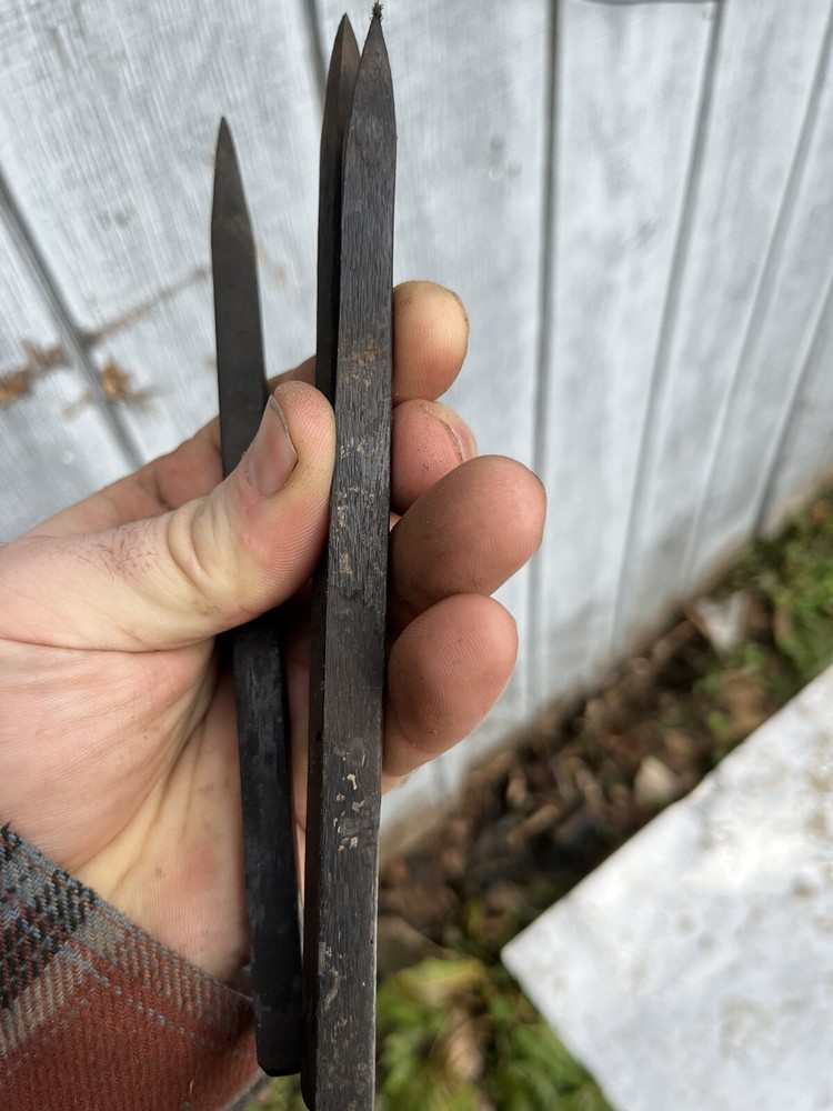 Three rectangular Japanese tbrowing knives(3) 3x