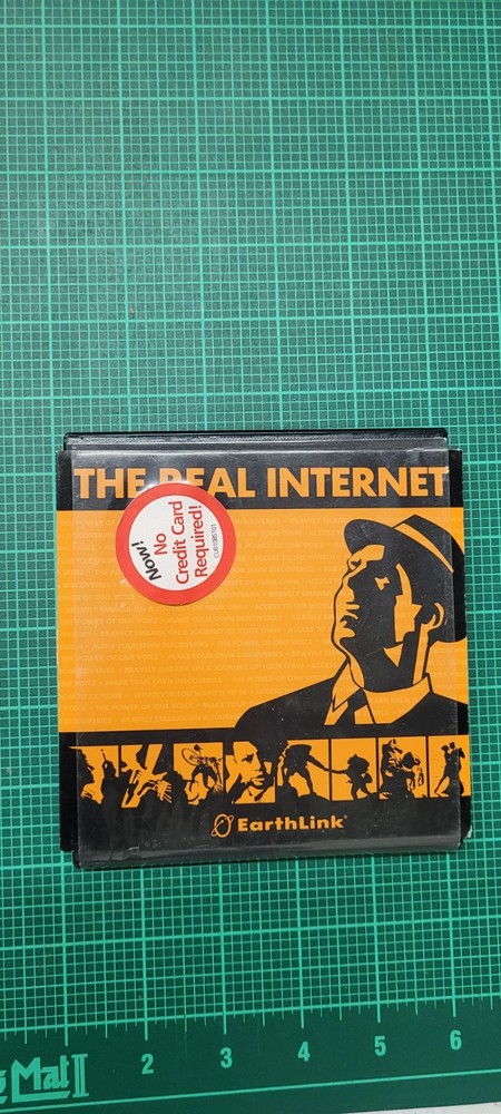 2001 EarthLink - Windows 95/98 v. 5.06, Mac v. 2.5 - CD Internet Access Software