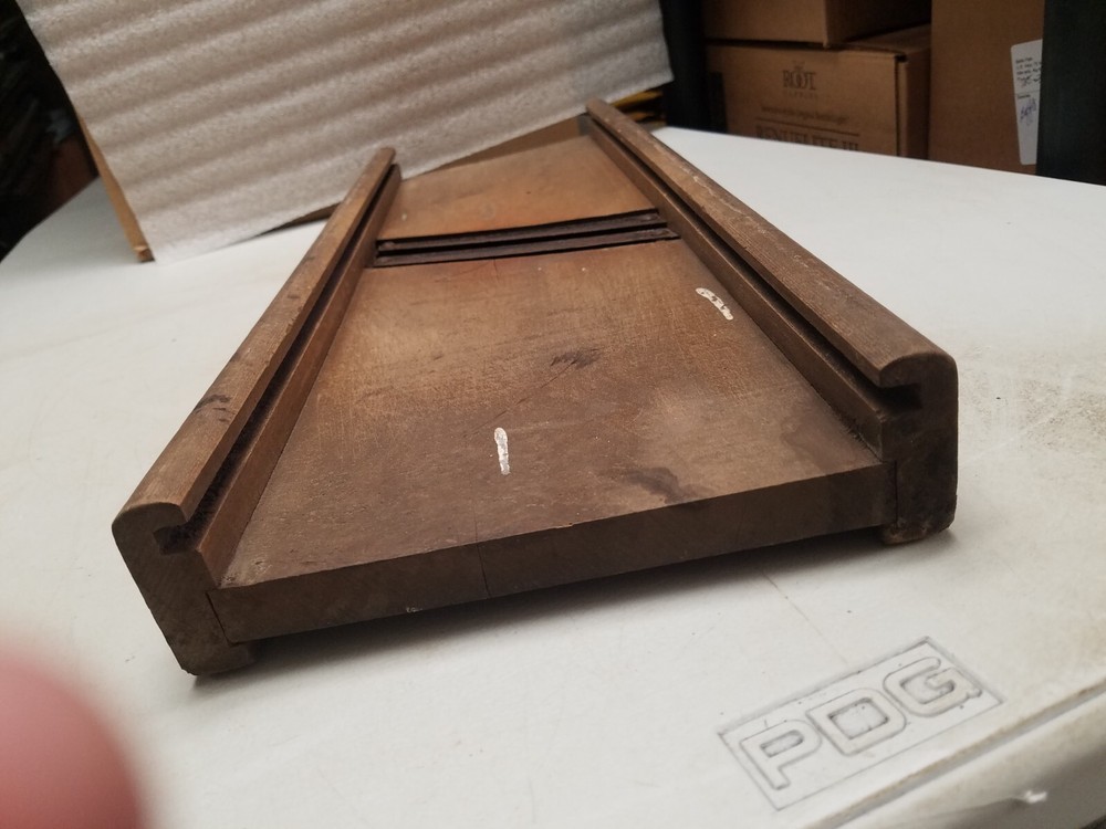 Vintage Cabbage Cutting Board (V)