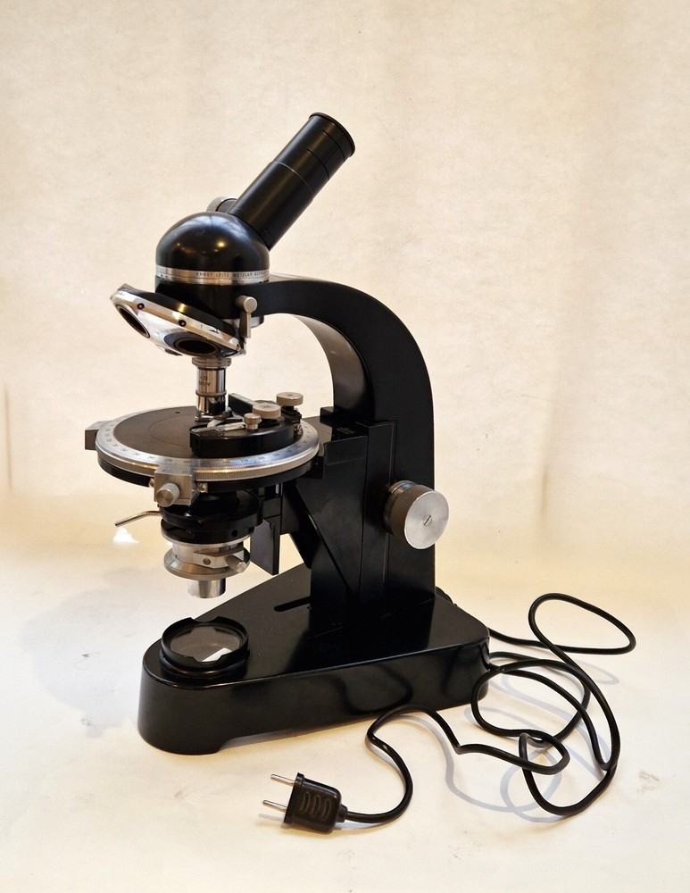 Leitz Laborlux polarizing microscope with incorporated light, 1950s'