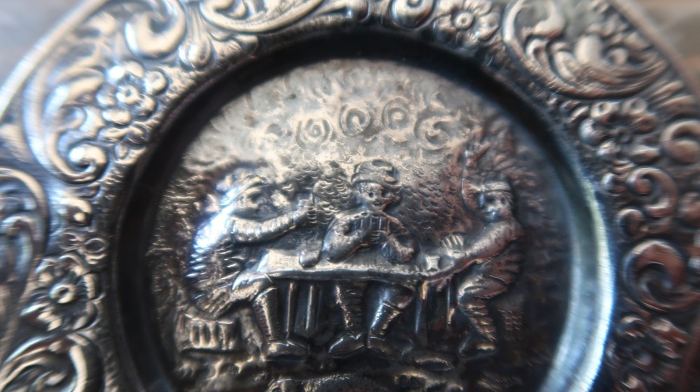 Antique Silver Repousse Drinking Poker Ashtray 3"