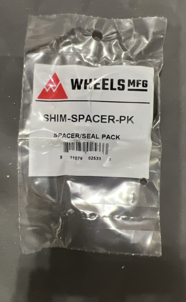 Wheels Mfg PF30 Threaded Bottom Bracket Black