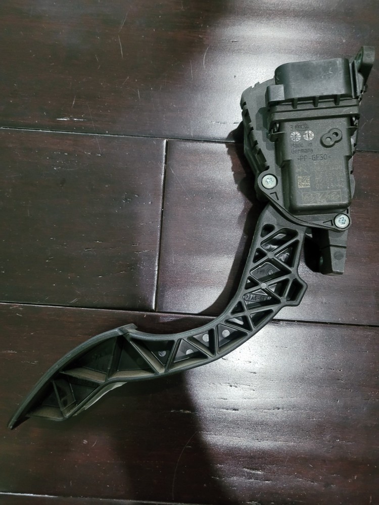 USED & Tested 2005-2011 Volvo V50 Accelerator Pedal Sensor