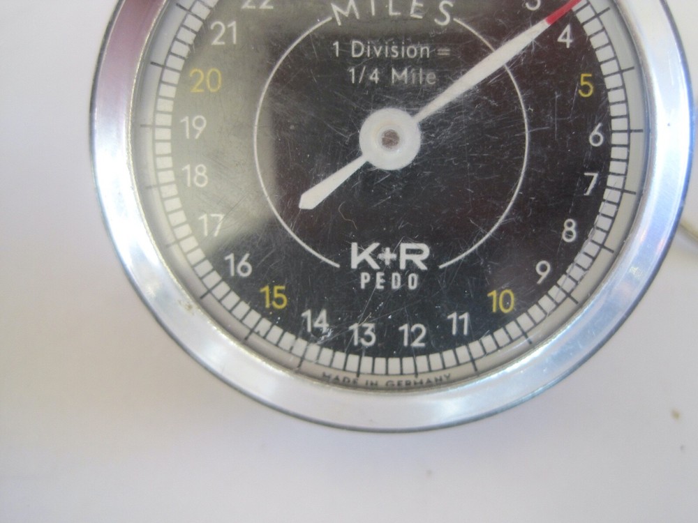 K & R Pedometer Keychain Germany