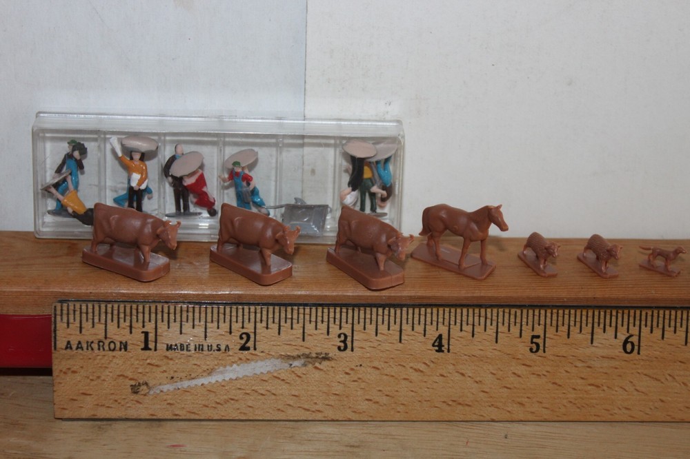 Model Train People & Animals