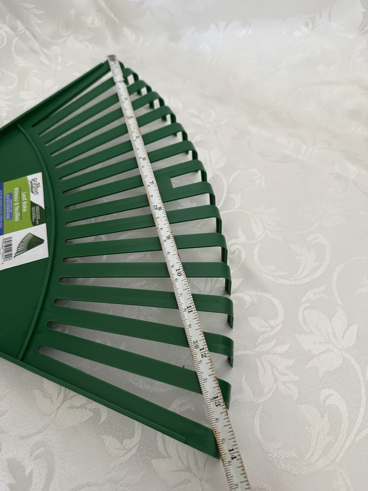 Small Leaf Rake Heads Pole Garden Leaf Landscape