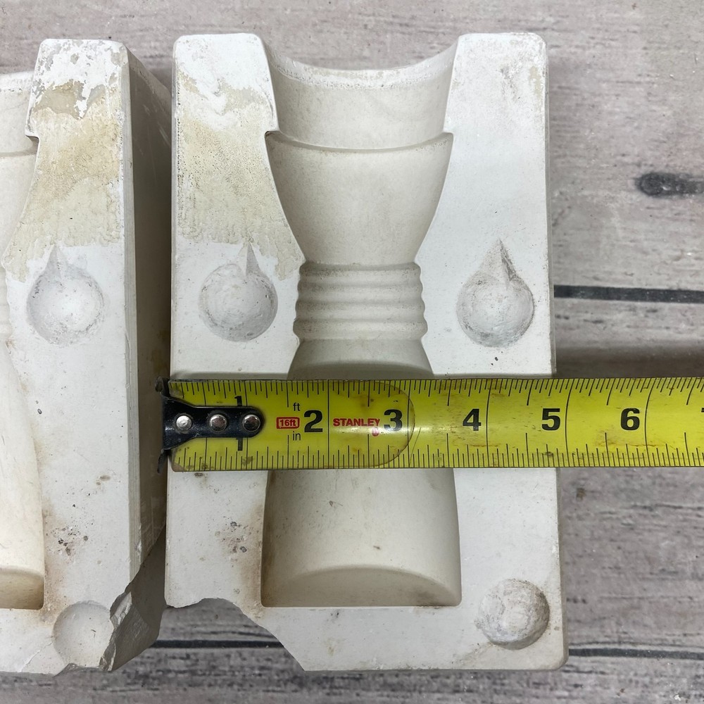 Vintage Radiant Ceramic Casting Mold Shaker